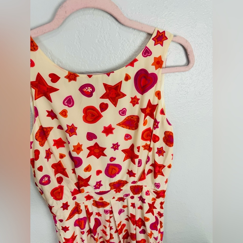 Vintage Bloomingdale’s Silk Red Heart Print Pleated Midi Shirt Dress - Picture 2 of 7